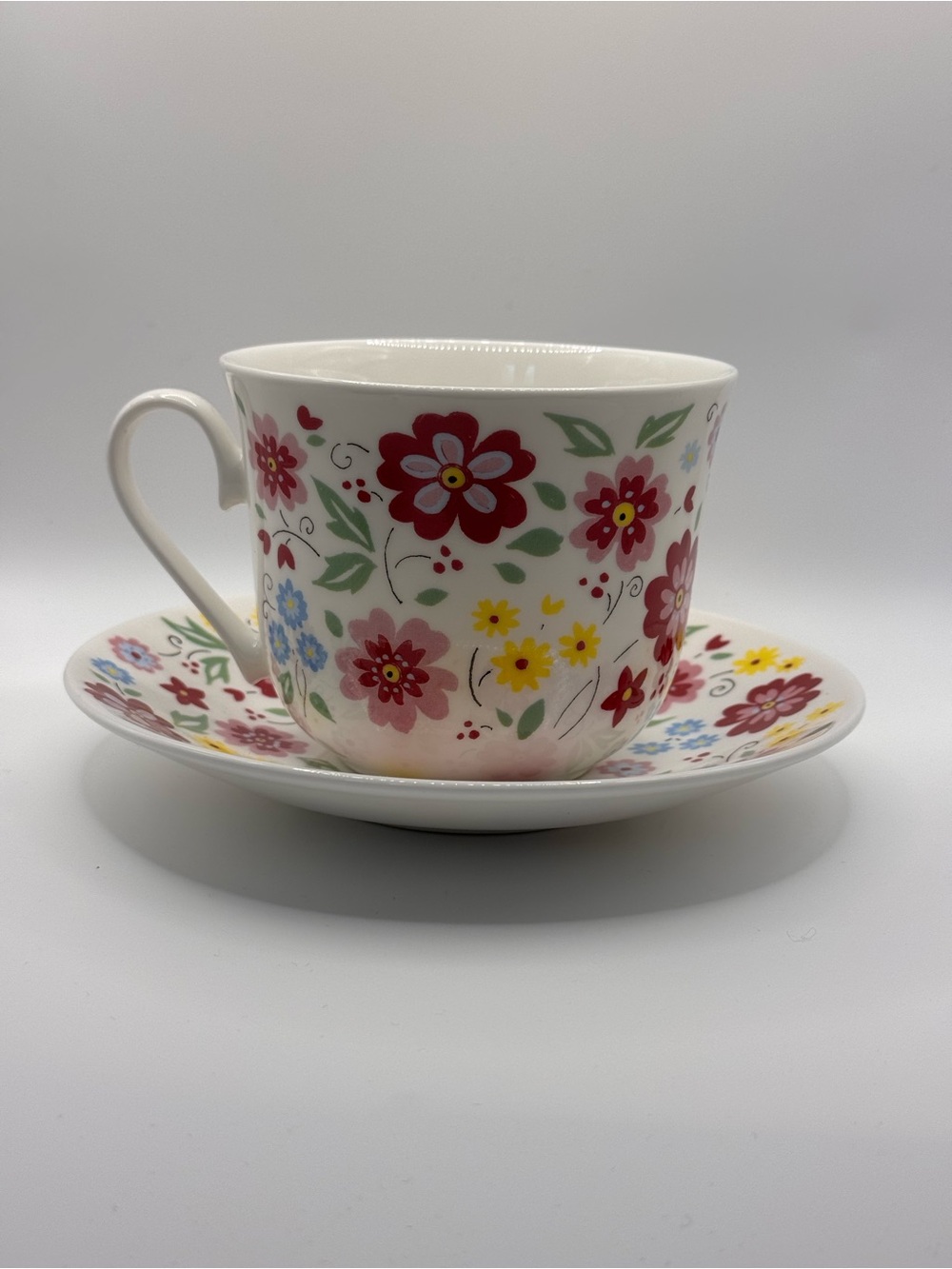 Roy Kirkham 2006 “English Bouquet” Fine Bone China Jumbo Breakfast Cup & Saucer.